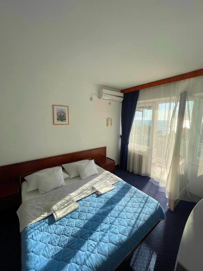 Corpus B - Hotel Albatros อุลซิน ภายนอก รูปภาพ