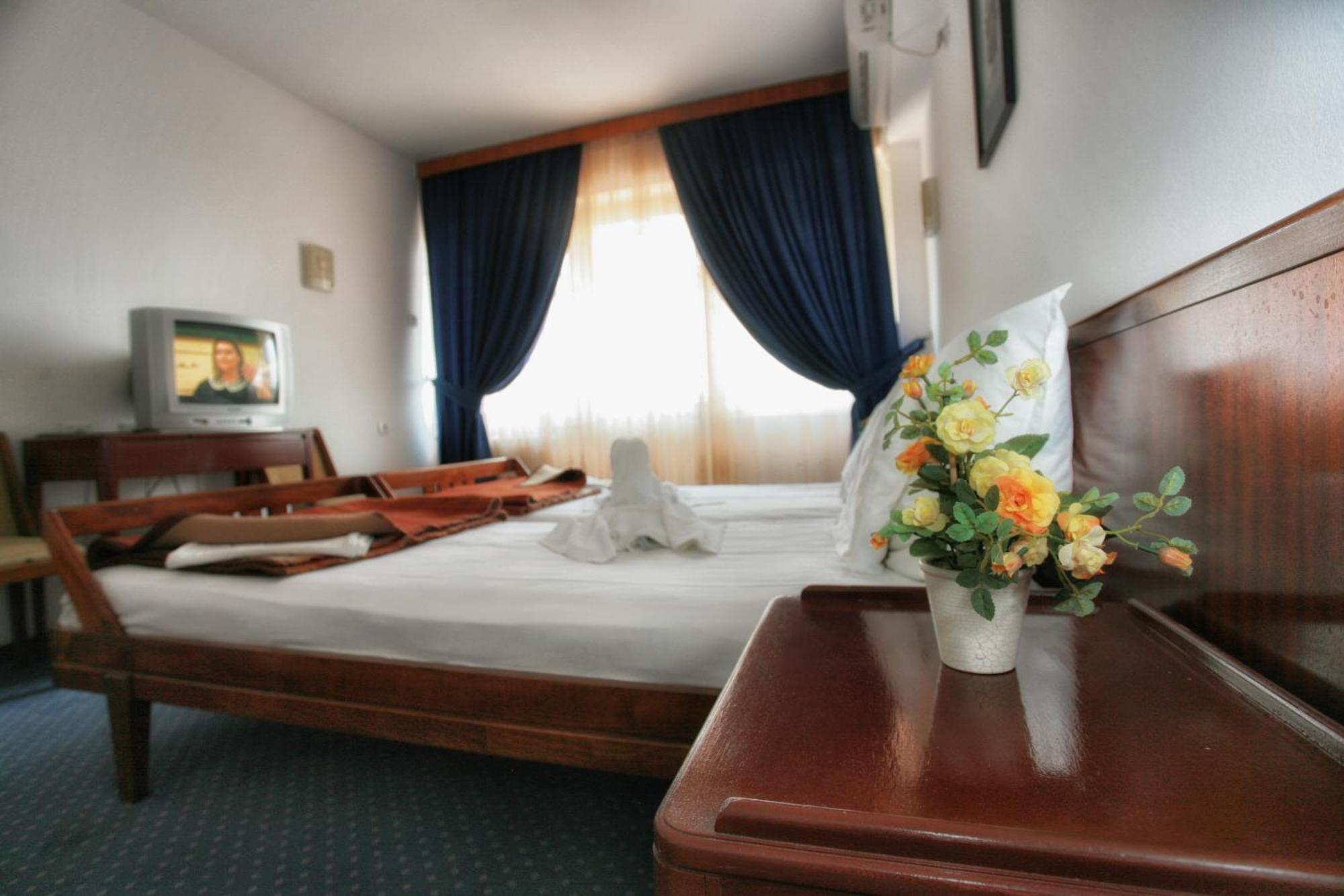 Corpus B - Hotel Albatros อุลซิน ห้อง รูปภาพ