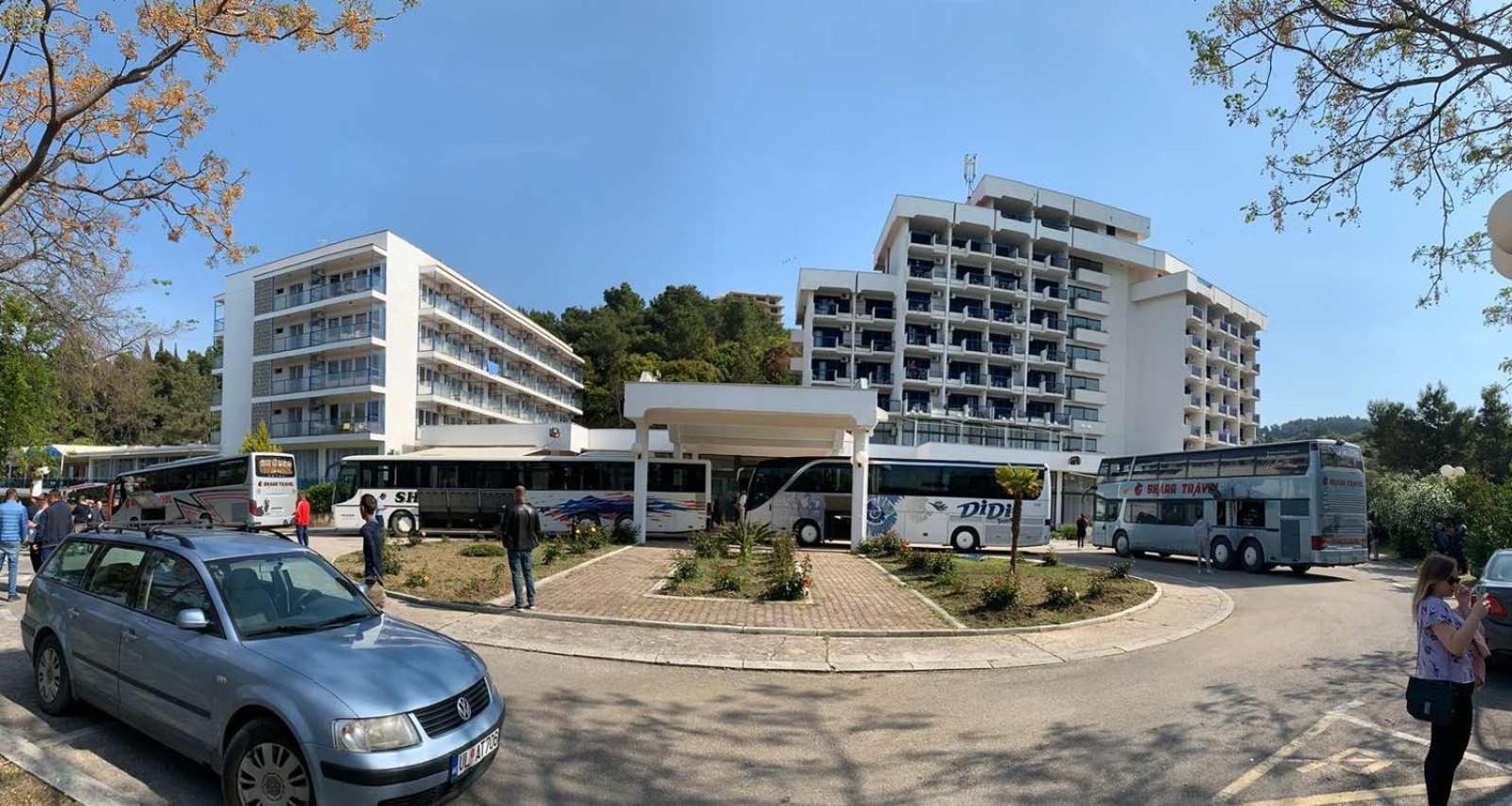 Corpus B - Hotel Albatros อุลซิน ภายนอก รูปภาพ