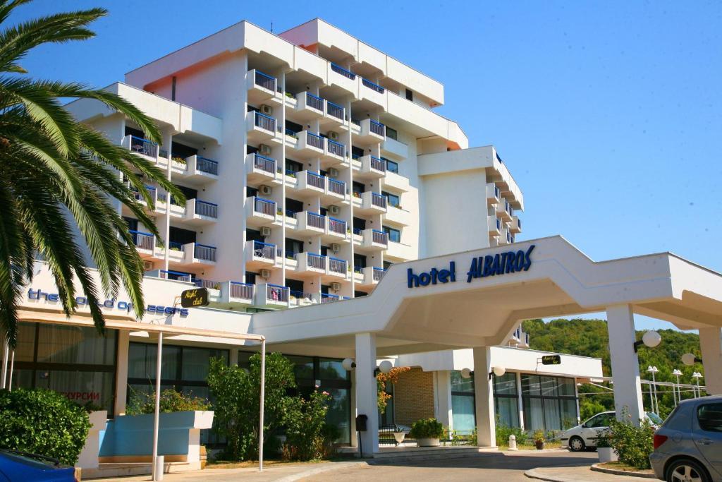 Corpus B - Hotel Albatros อุลซิน ภายนอก รูปภาพ