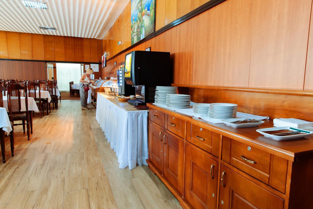 Corpus B - Hotel Albatros อุลซิน ภายนอก รูปภาพ